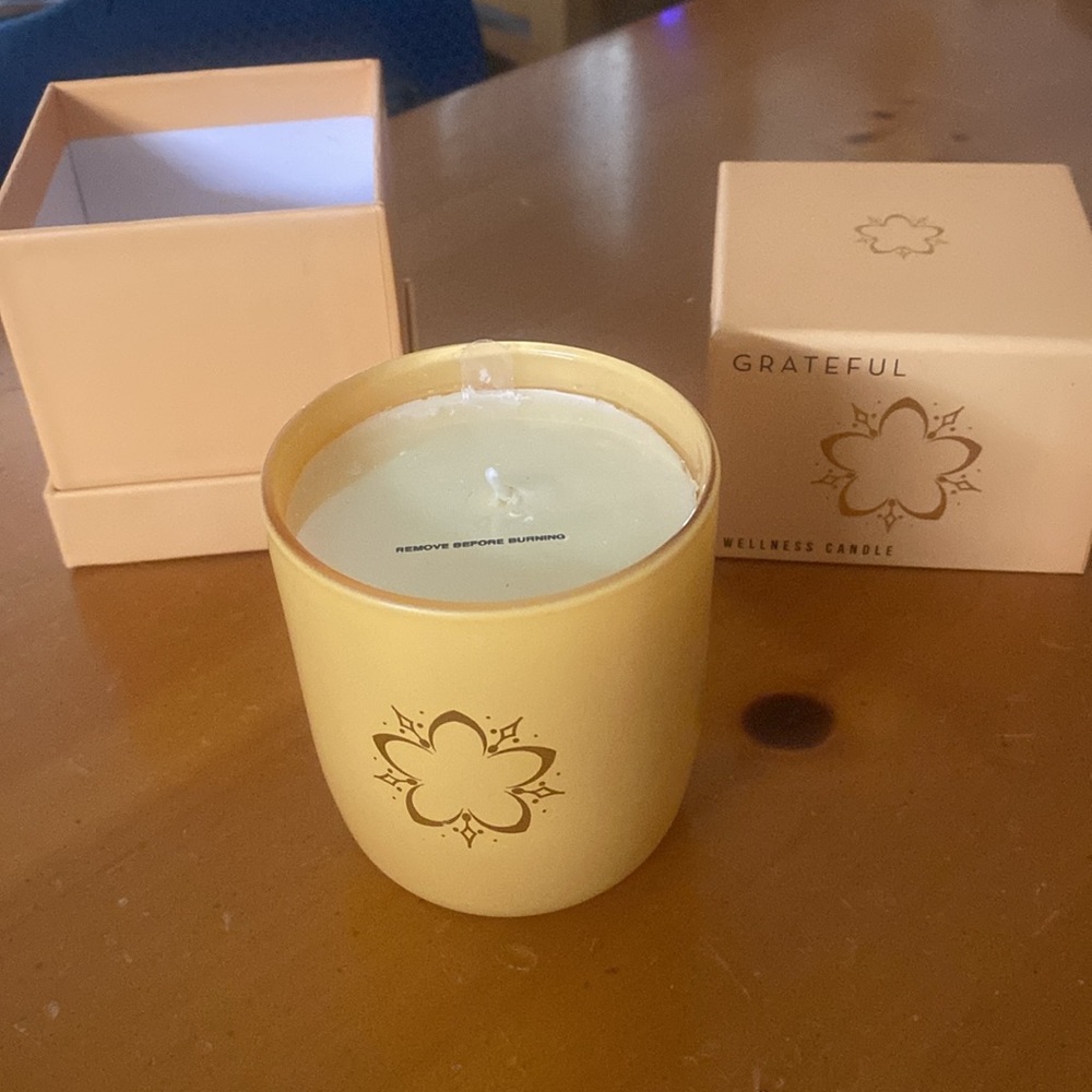 Wellness Candle Grateful Soy Blend Scented Candle Orange Lychee Patchouli